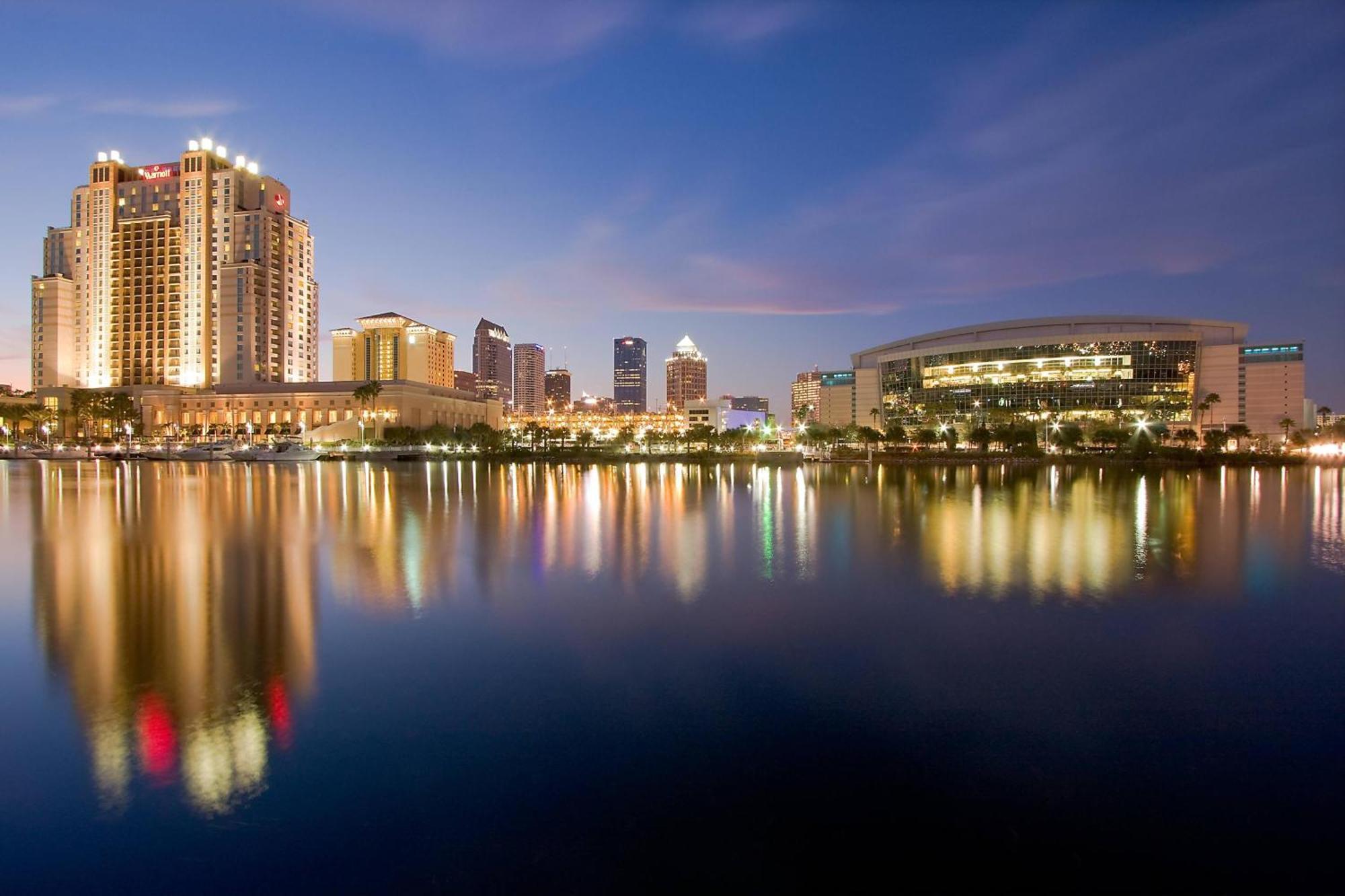 Отель Tampa Marriott Water Street Экстерьер фото